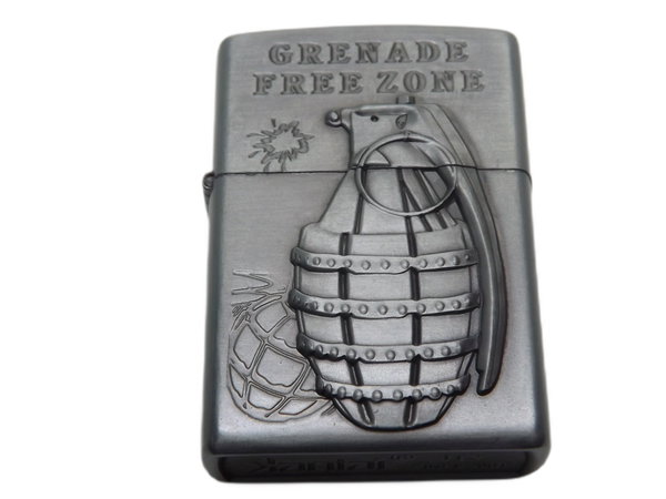ZAPALNICZKA BENZYNOWA METALOWA WZÓR GRANAT SREBRNA