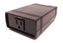 Tomanek TVC-30 (30W) Przetwornica/konwerter napięcia 230V AC do 100-110V AC