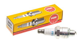 Świeca zapłonowa NGK CMR4A Makita 5474
