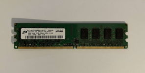 Pamięć RAM Micron 2GB 667 MHz DDR2