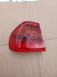 LAMPA LEWY TYŁ LEWA TYLNA W BŁOTNIK BMW E90 6937457