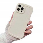 Etui do iPhone 15 Pro Max, urocze kręcone fale