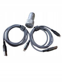 Ładowarka samochodowa , USB 2,4 x 2 + dwa przewody USB - lightning