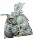 Zawieszki wielkanocne - 12 jajek 2 drewniane figurki kury białe beżowe
