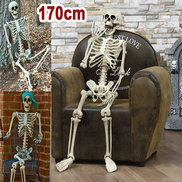 Rzeźba czaszki dekoracyjnej na Halloween