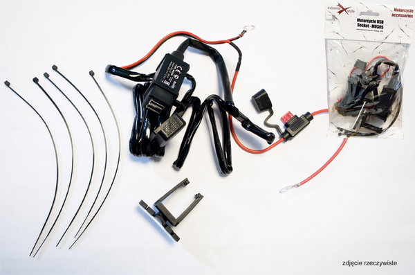 Gniazdko zapalniczki na kierownicę 12V 2x USB 5V Biketec | BTMUS05