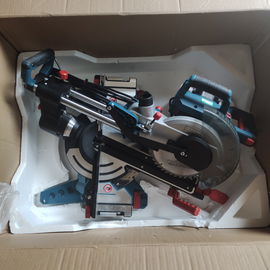 Piła ukośnica Erbauer 1400 W 216 mm