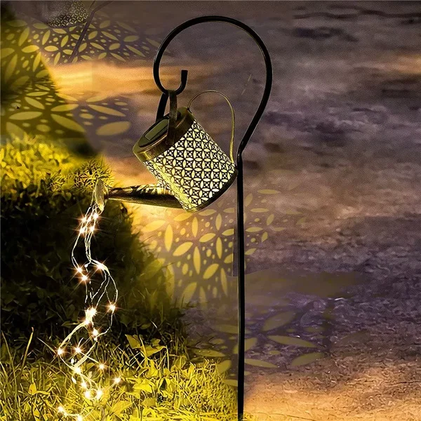 Konewka solarna lampa wisząca na wbijanym wieszaku w stylu retro
