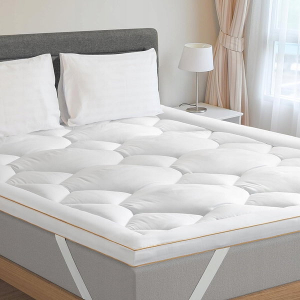 Nakładka na materac z mikrofibry BedStory 140x200 cm ochraniacz po zwrocie