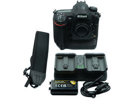 Aparat Lustrzanka Nikon D6 + Ładowarka / Przebieg 405111