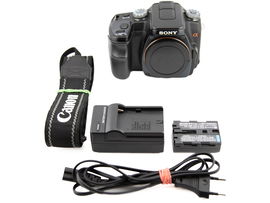 Aparat Lustrzanka Sony A100 Body + Ładowarka / Nr. 4967672