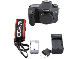 Aparat Lustrzanka Canon EOS 7D Body + ładowarka / Przebieg 126439