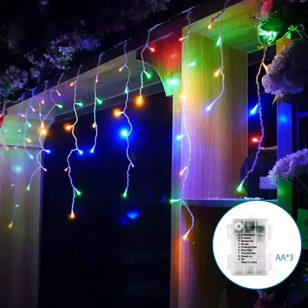 Lampki choinkowe sople fala 300 LED multikolor na 3 baterie AA 15 m praktyczne i