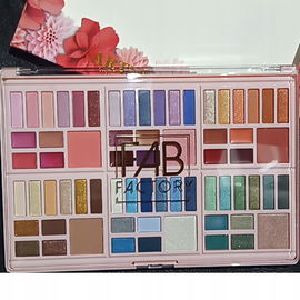 PROFESJONALNA PALETKA CIENI 66 kolorów do makijażu LUXURY MAKE-UP