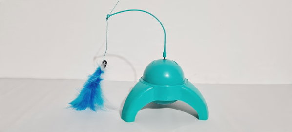 Zabawka dla kotów kota z piórkami zabawa interaktywna 18cm wys. CAT TOY