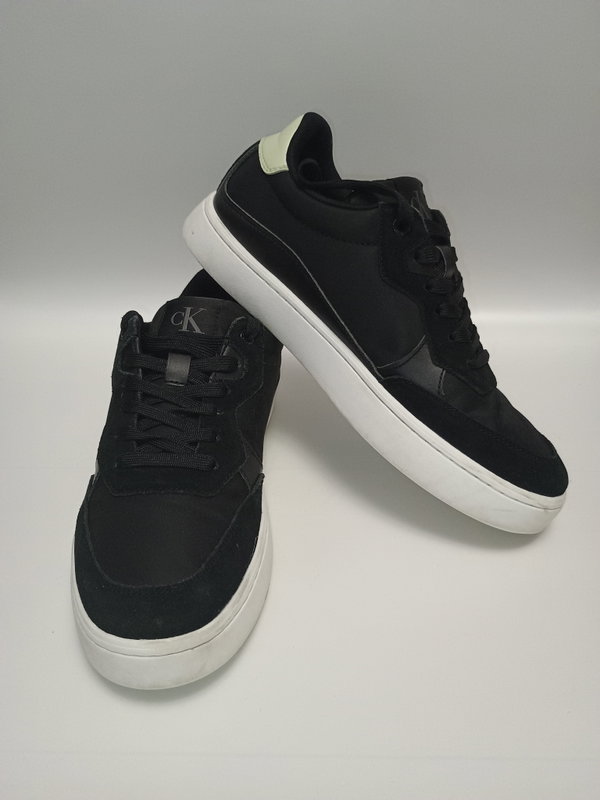 Calvin Klein Czarne R.42