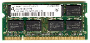 Real Foto DDR2 2GB Qimonda 2Rx8 PC2-6400S-666-12-F0