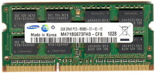 Real Foto DDR3 2GB SAMSUNG  2Rx8 PC3-8500S-07-10-F2