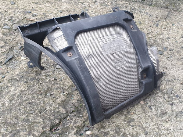PORSCHE 911 996 98-06 ślizg zderzak tył lewy osłona termiczna BDB