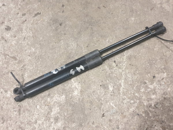 BMW 3 M3 E90 E91 E92 04-11 teleskop siłownik maski kpl. L+R