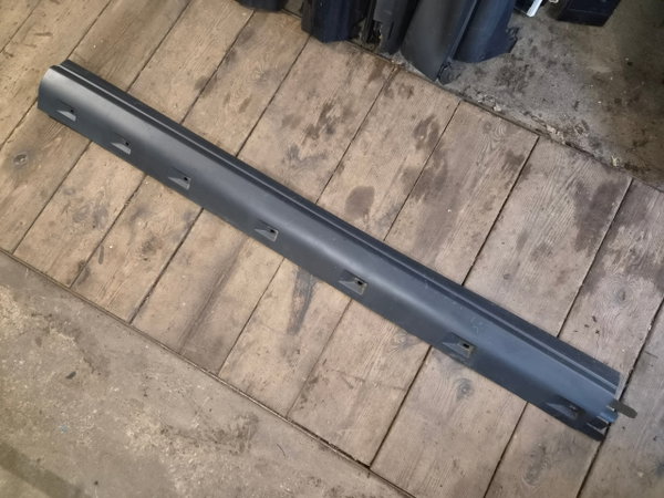 LAND ROVER DISCOVERY III 04-09 listwa progowa prawa BDB