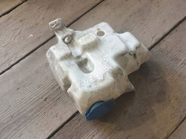 VW BORA 98-03 zbiornik spryskiwaczy GOLF IV A3
