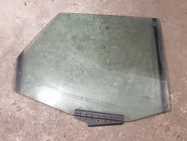 Audi 80 B4 91-96 KOMBI szyba drzwi prawy tył