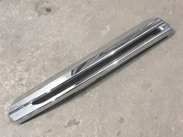 SUBARU OUTBACK LIFT 17-19 listwa grill chrom prawy