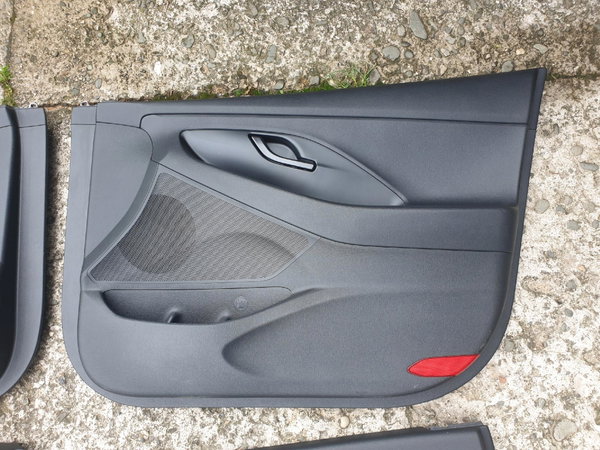HYUNDAI I30 III I30N 17- tapicerka boczek drzwi przód prawy EUR.