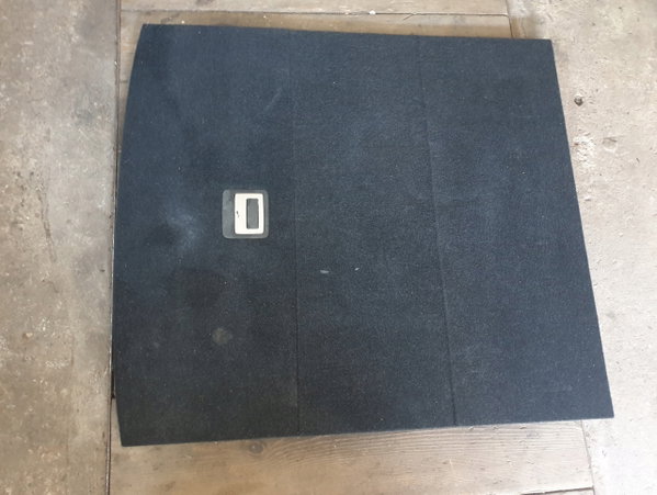 VW PASSAT B6 KOMBI 05-10 wykładzina podłoga bagażnika