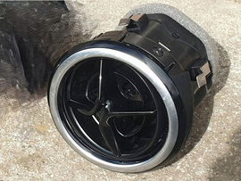 MERCEDES B-KLASA W246 11-18 kratka nawiewu prawa