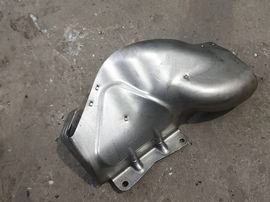 BMW 3 M3 4.0 4.4 E90 E91 92 93 04-11 osłona termiczna kolektora