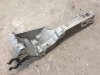 BMW 3 M3 E90 E91 92 93 04-11 4.0 uchwyt mocowanie kompresora klimy