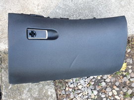 E-KLASA W213 15- schowek pasażera EUR