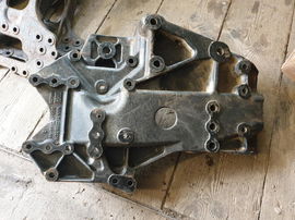 MAN TGX TGA TGS wspornik ramy resor przód L