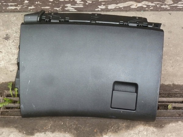 OPEL INSIGNIA A 08-16 schowek deski EUR.
