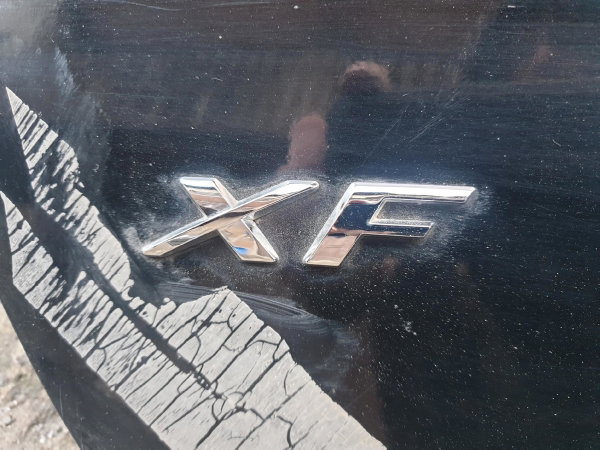 JAGUAR XF X250 07-16 emblemat tył
