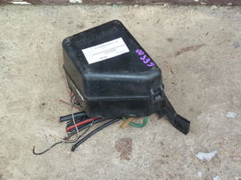 AVENSIS T22 01-02 skrzynka bezpieczników kpl.