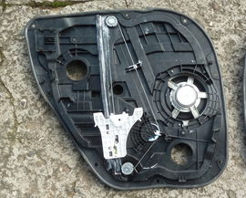 HYUNDAI I30 III 17- podnośnik szyby prawy tył panel