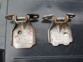 HYUNDAI ACCENT 00-05 zawias drzwi Lewy przód kpl.