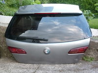 ALFA ROMEO 159 05-12 KOMBI klapa tył + szyba lampy zamek