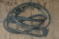 OPEL KARL 14-19 uszczelka drzwi przód Prawa