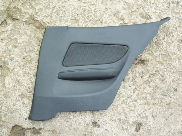 BMW 1 E81 04-11 tapicerka boczek prawy tył 3D