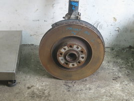 VW PASSAT B6 3.6 V6 R36 05-10 zwrotnica Lewa przód
