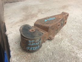 SUZUKI SWIFT MK6 05-09 poduszka skrzyni automat.
