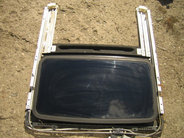 MITSUBISHI GRANDIS 04-10 szyberdach tył kpl.