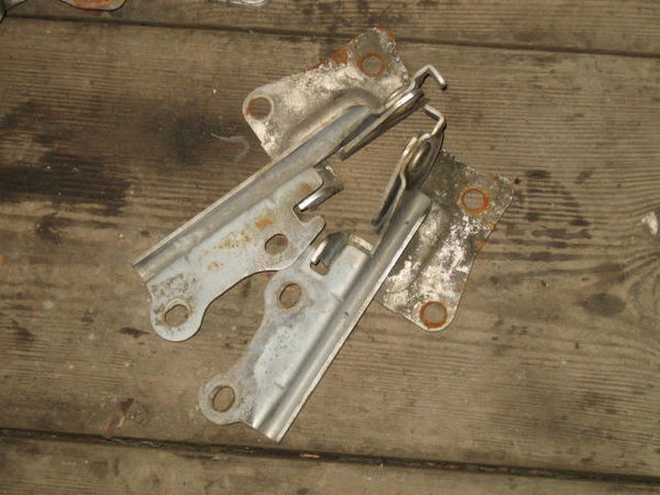 KIA SHUMA 98-04 zawias maski zawiasy kpl. L+R