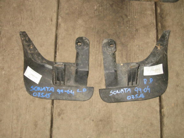 HYUNDAI SONATA 99-04 chlapacz przód chlapacze