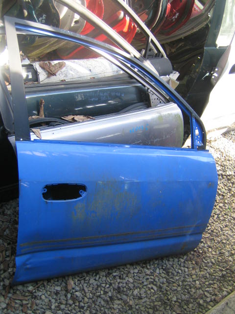 MITSUBISHI SPACE STAR 99-06 drzwi prawe przód