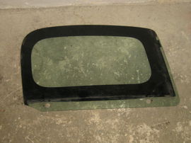 MAZDA DEMIO 98-03 szyba tył karoseryjna Prawa